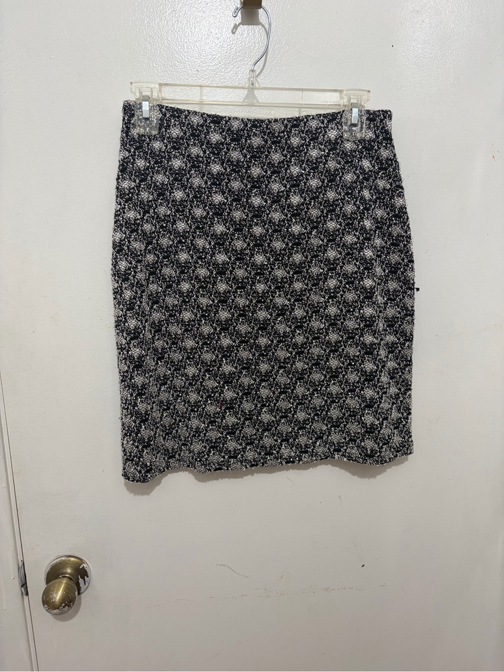 Black and White Patterned Pencil Skirt